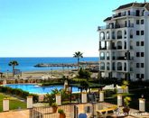 Beachfront sunny apartment/ sea views