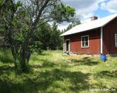 cottage close (300 meter) to lake Vnern